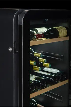 Cave de vieillissement La Sommeliere APOGEE150PV