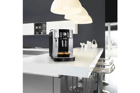 Expresso Avec Broyeur Delonghi Magnifica S Ecam21.112.S Silver