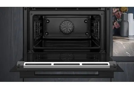 Four encastrable Siemens iQ700 CB774G1B1