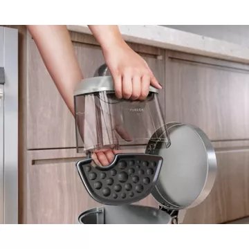 Aspirateur sans sac							ELECTROLUX				Electrolux pure C9 - 4MG